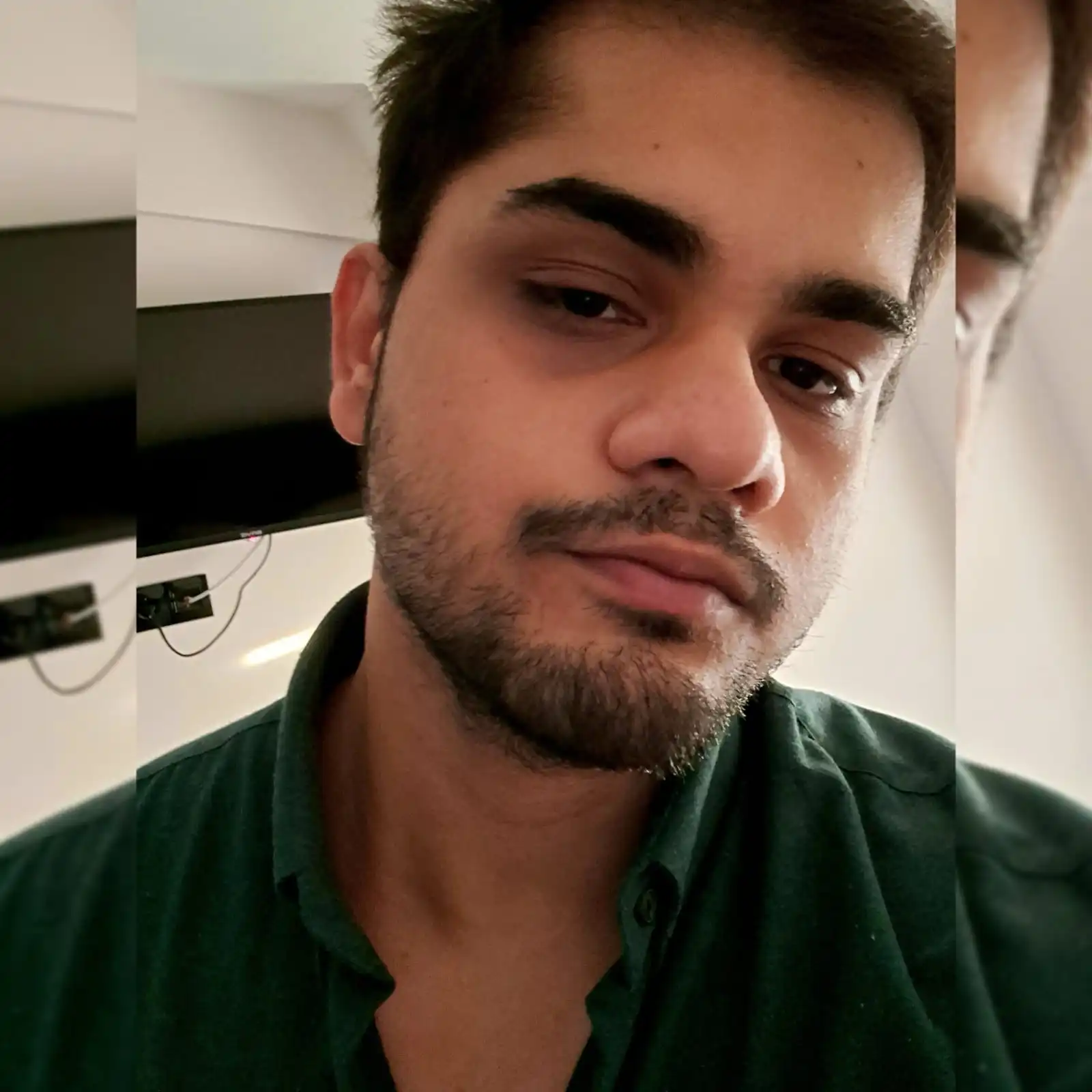 Burak Pişkin, the solo developer behind Aeterponis.